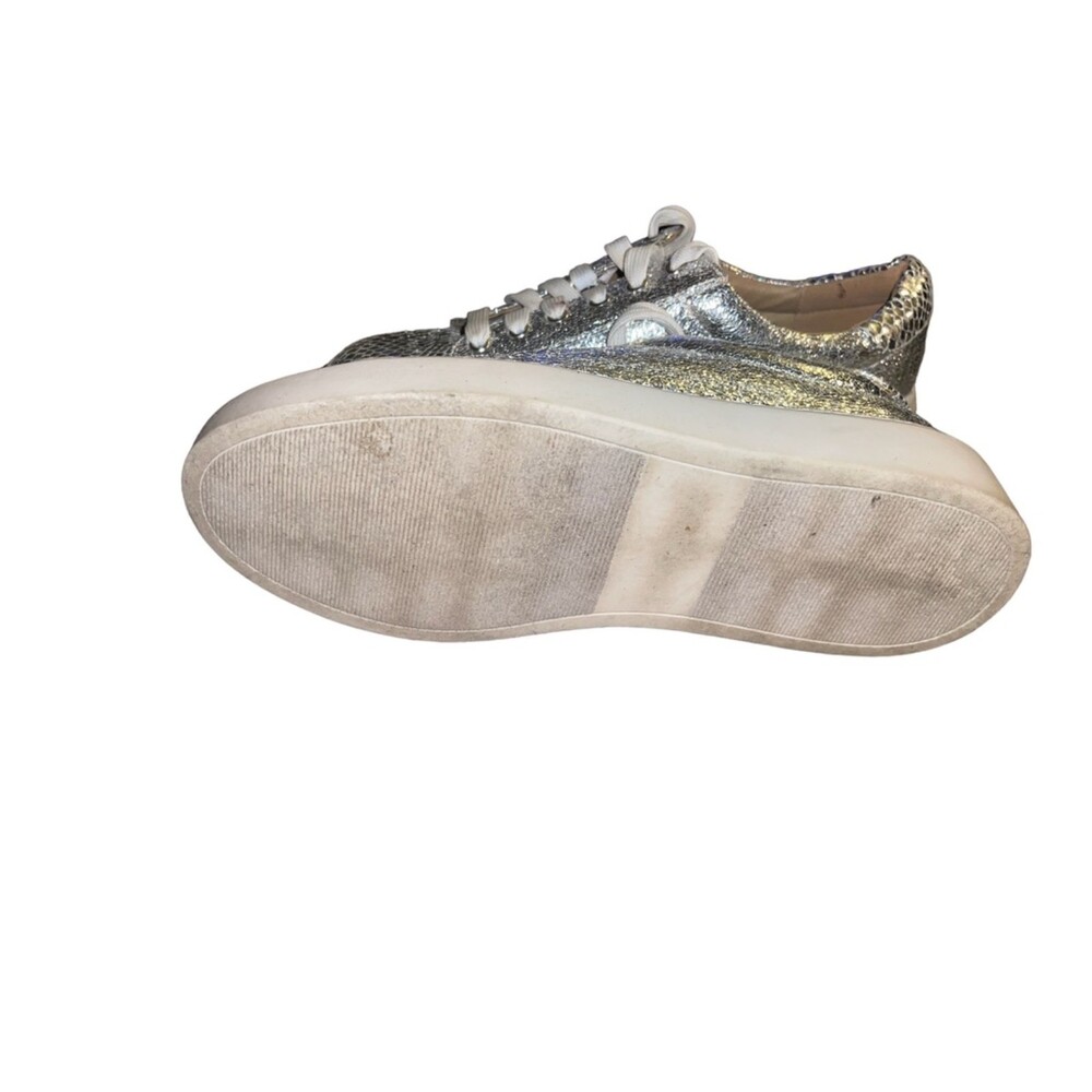 Design Lab Sneakers - Picture 5 of 6